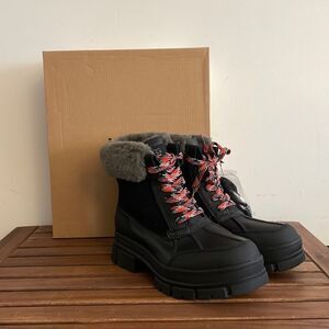 UGG Ashton Addie Boots Black US Women Size 8.5/UK 6.5/EU 39.5